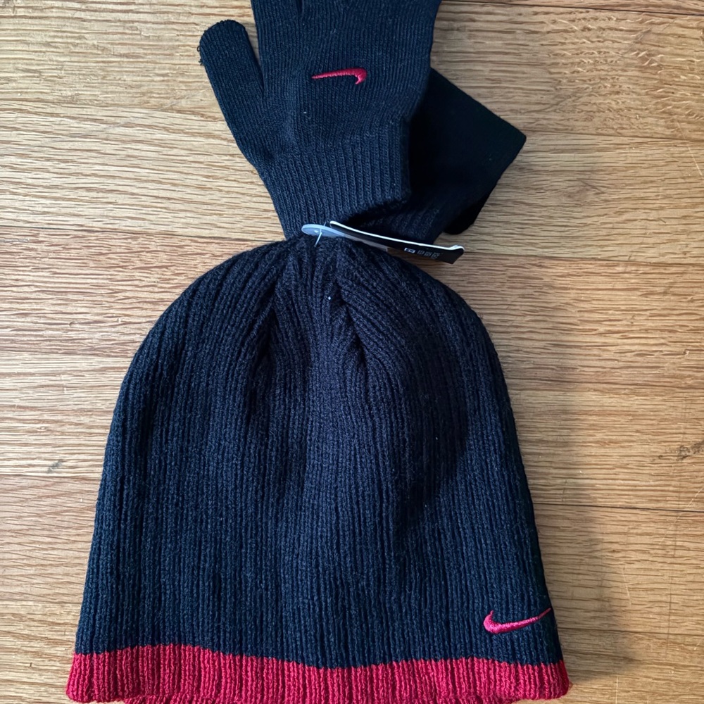 Nike Black and Red set Hat & Gloves